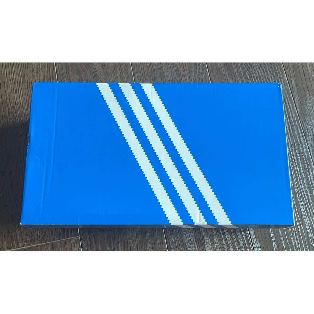Adidas empty shoe box‎